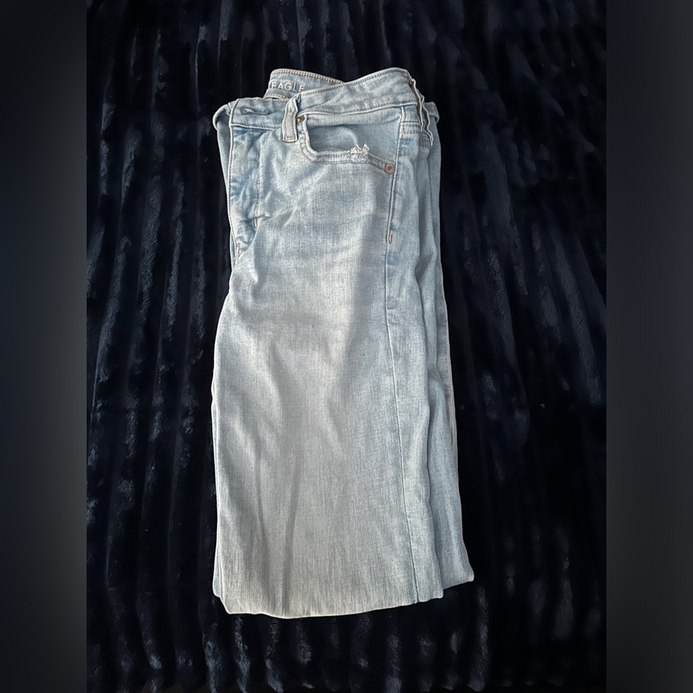 AE Next Level Super High-Waisted
Flare Jean